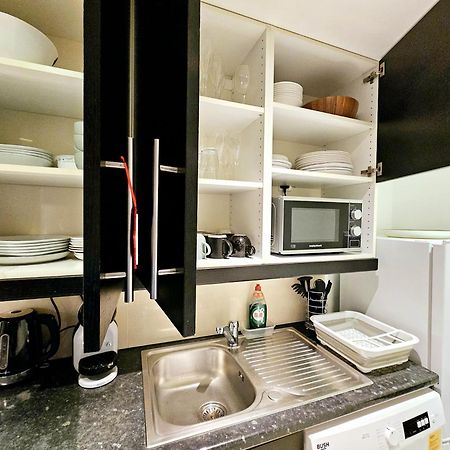 Modern Hyde Park Home With Private Entrance & Private Back Patio Near Bayswater & Paddington Stations 런던 외부 사진