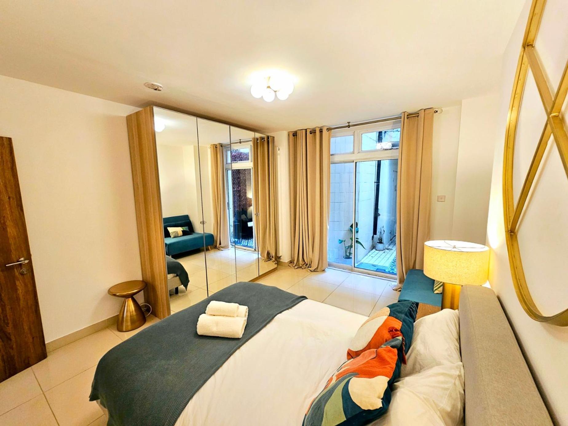 Modern Hyde Park Home With Private Entrance & Private Back Patio Near Bayswater & Paddington Stations 런던 외부 사진
