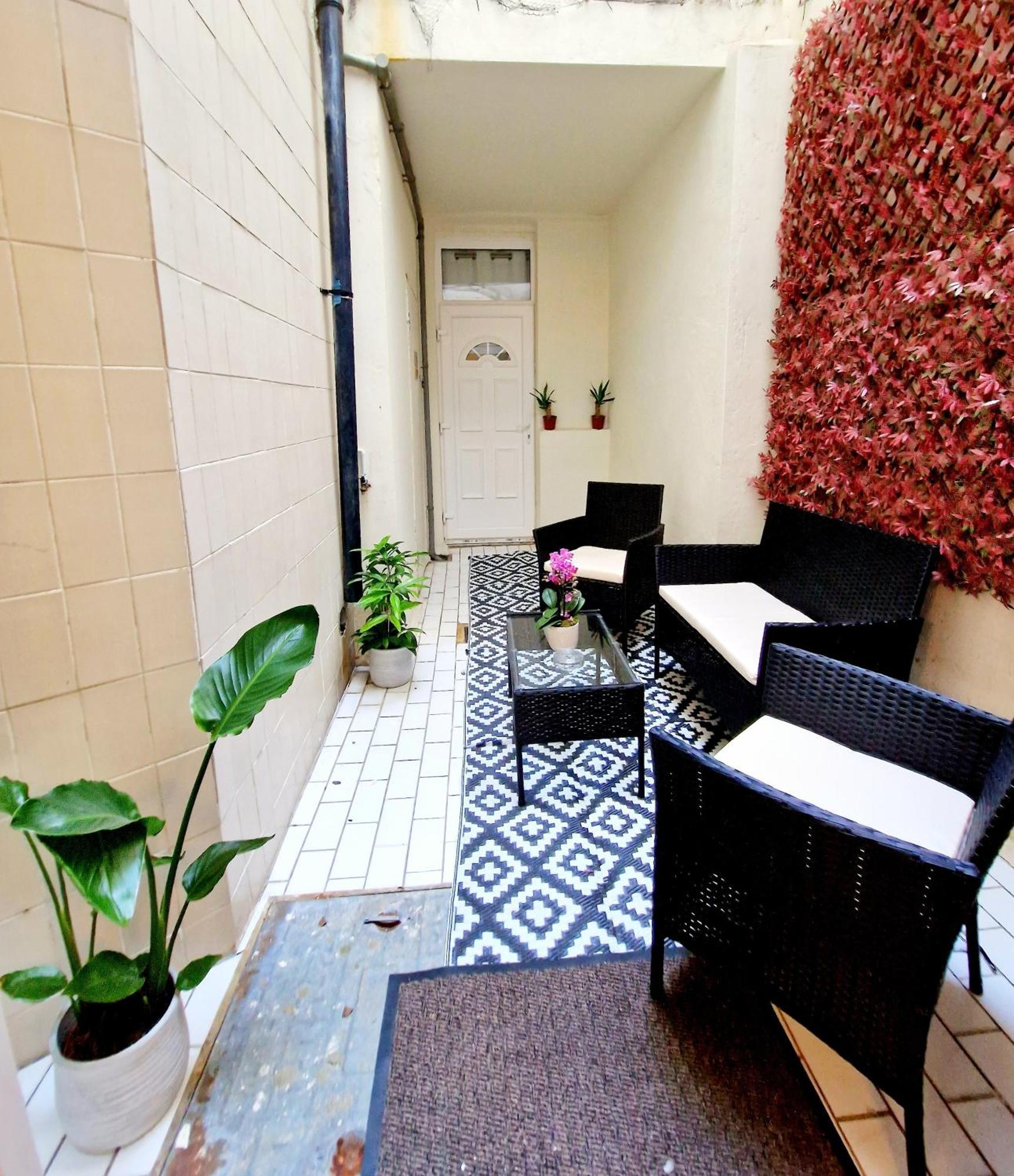 Modern Hyde Park Home With Private Entrance & Private Back Patio Near Bayswater & Paddington Stations 런던 외부 사진