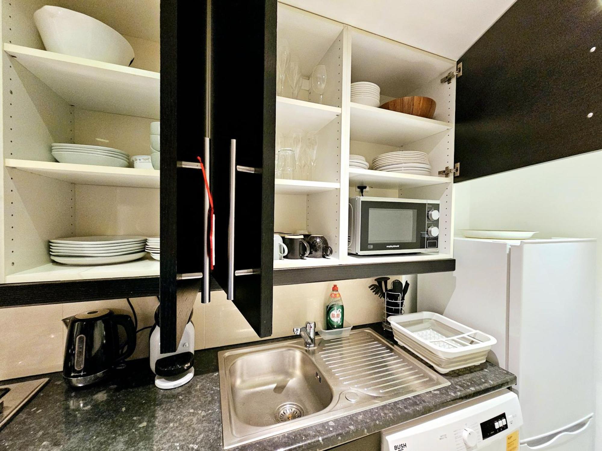 Modern Hyde Park Home With Private Entrance & Private Back Patio Near Bayswater & Paddington Stations 런던 외부 사진